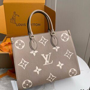 Louis Vuitton Women‘s Tote